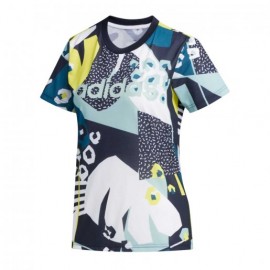 Playera adidas Farm Rio-DeportesSol- Diseño tropicalCrea un look divertido y llamativo con la Playera adidas Farm Rio para mujer