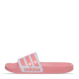 Sandalias adidas Adilette-DeportesSol- La personalidad que te caracteriza la puedes acompañar en los espacios con piso mojado y 