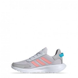 Tenis adidas Tensor-DeportesSol- Calzado cómodo para las más jóvenesUn par cómodo para todas las actividades de tu hija, son los