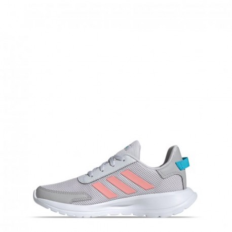 Tenis adidas Tensor-DeportesSol- Calzado cómodo para las más jóvenesUn par cómodo para todas las actividades de tu hija, son los