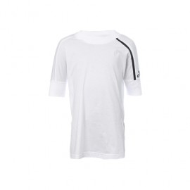 Playera adidas Z.N.E.-DeportesSol- Ideal para los entrenamientos de tu hija.Toda la comodidad para tu joven hija al realizar ent