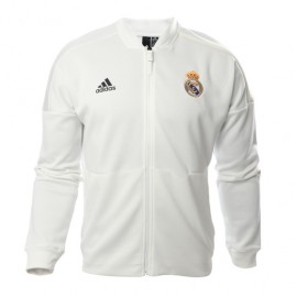 Chamarra Real Madrid Z.N.E.-DeportesSol- Cuando estás acostumbrado a jugar en un Bernabéu abarrotado, concentrarse en el partido