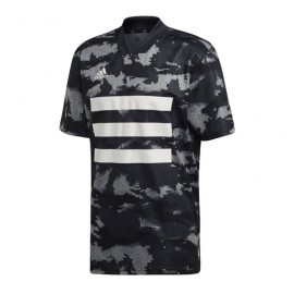 Jersey adidas Tan Graphic-DeportesSol- El Jersey adidas Tan Graphic  para fútbol tiene un diseño de camuflaje que se inspira en 