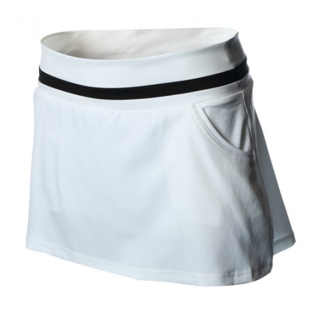 Falda Club-DeportesSol- Luce fantástica en la cancha de tenis con la Falda Club de adidas. Te permite moverte con seguridad por 