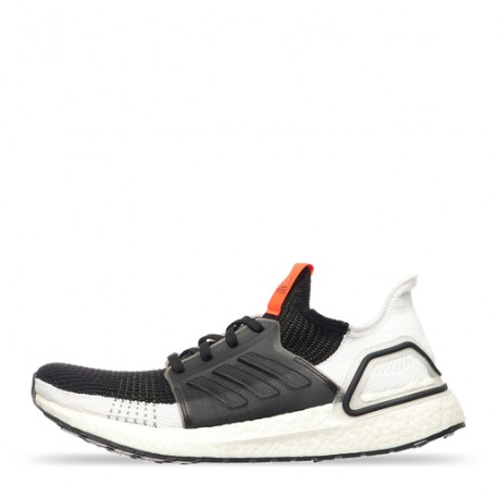 Tenis adidas UltraBOOST 19-DeportesSol- adidas da la bienvenida a una silueta  para las runners, los nuevos tenis para running U