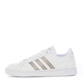 Tenis adidas Grand Court-DeportesSol- Tenis blancos para un look casualEl estilo minimalista y clásico se conjuga en los Tenis a
